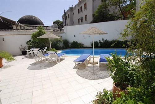 Akdeniz Apart Hotel Kusadasi Exterior photo